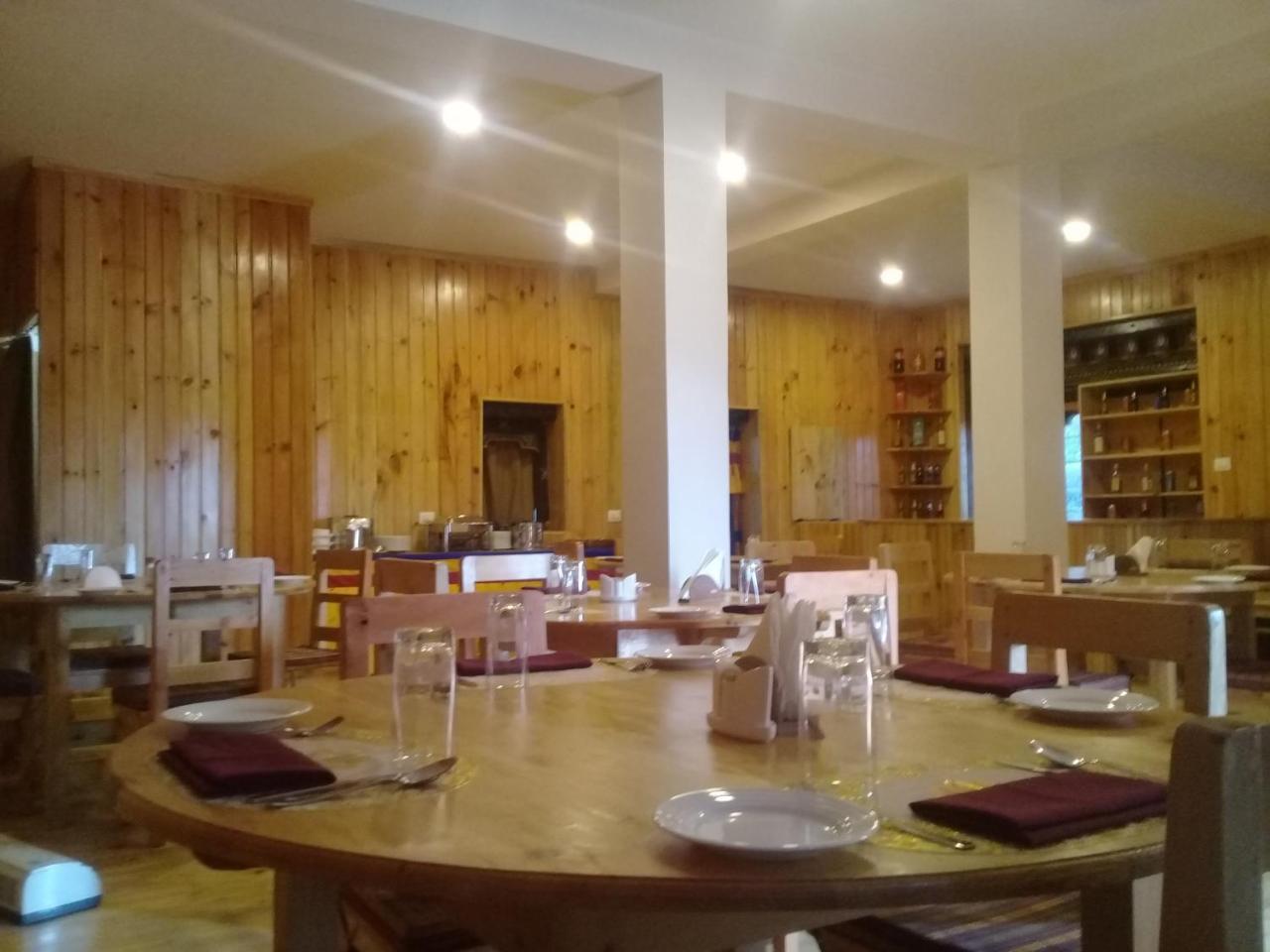 Odiyana Hotel Gangtey Gonpa Buitenkant foto